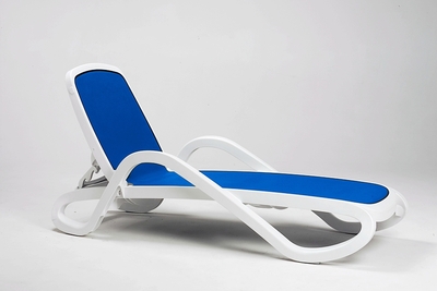 纳迪-蓝海躺椅