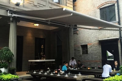 全盒式墙体伸缩蓬